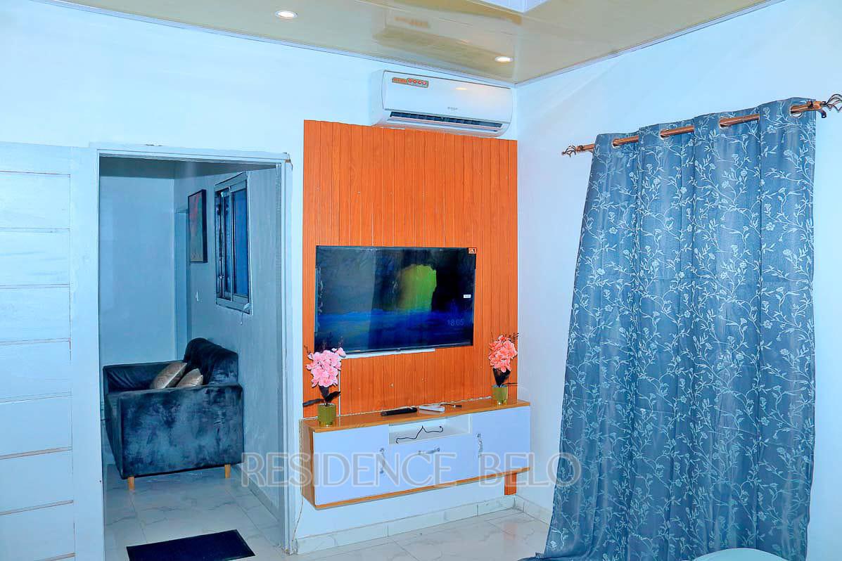 Chambre RESIDENCE MEUBLEE YOP PALAIS HAUT STANDING 2e étage