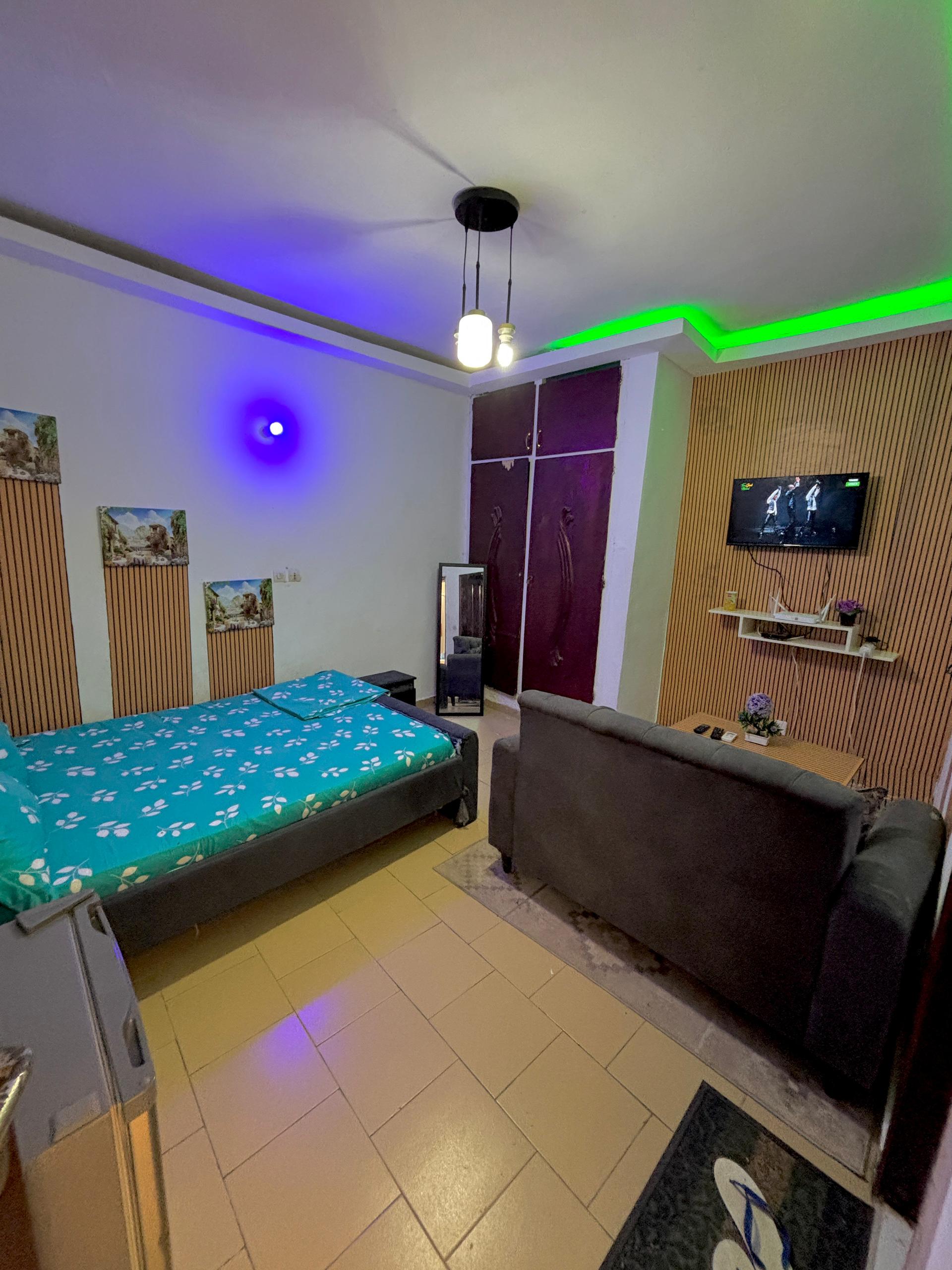 Chambre Yopougon Niangon a gauche carrefour SODECI 3